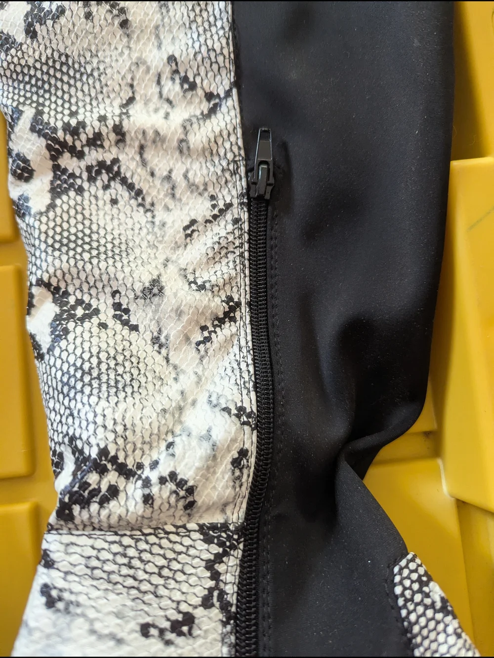 Source Unknown White and Black Snake-Print Over-the-Knee Platform Boots
